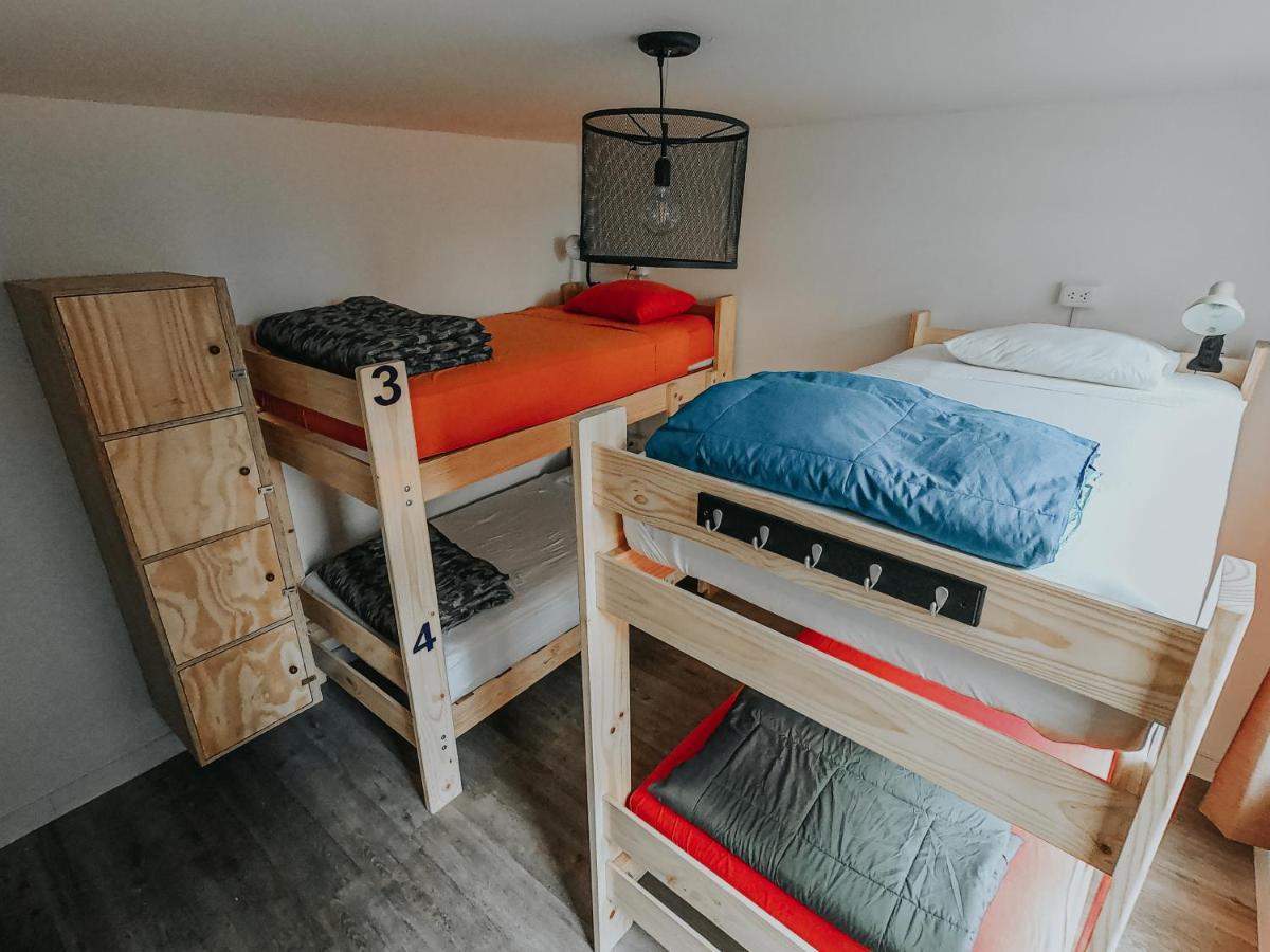 Alpes Lima Kennedy Hostel Екстер'єр фото