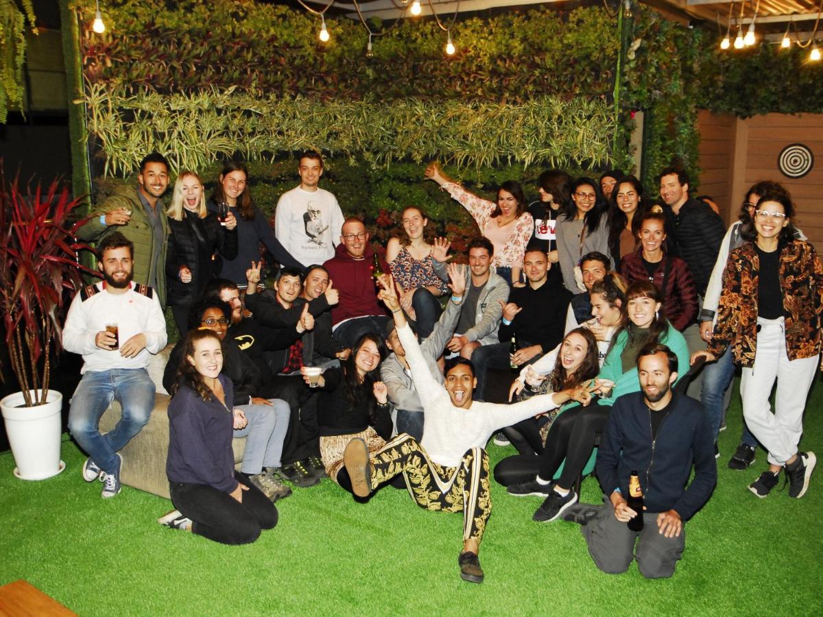 Alpes Lima Kennedy Hostel Екстер'єр фото